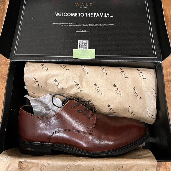Walk London derby shoe. NWB. Size 9 brown - Picture 1 of 5
